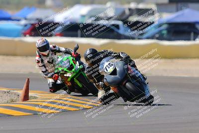 media/Oct-09-2022-SoCal Trackdays (Sun) [[95640aeeb6]]/Turn 2 (1110am)/